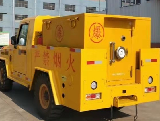武邑凯龙爆破器材运输车：保障爆破任务的安全运行