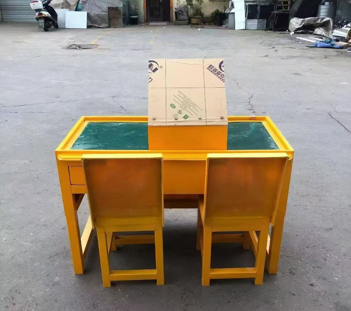 武邑防静电导通桌井下煤矿火工品发放桌：危险品流转的安全守护者